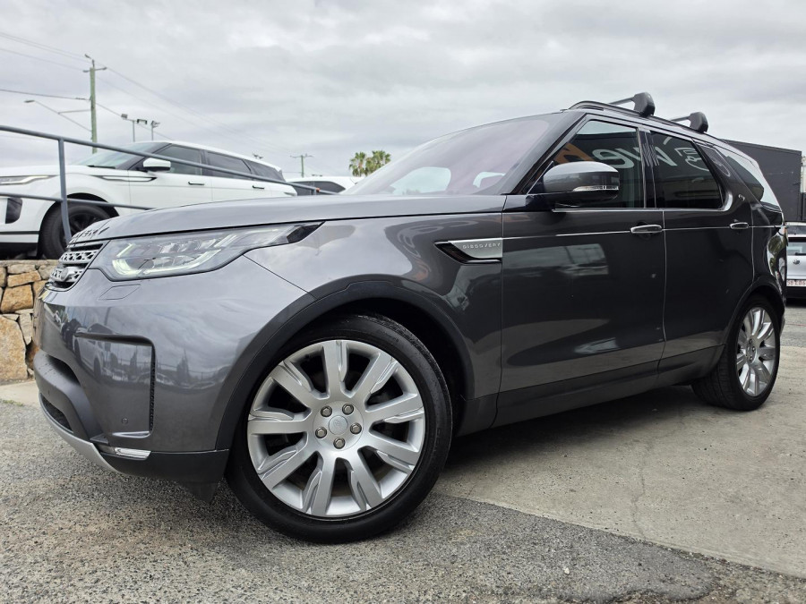 2018 Land Rover Discovery Series 5 HSE Luxury SUV Image 1