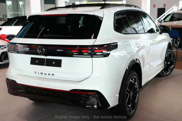 2026 Volkswagen Tiguan CT 200TSI eHybrid R-Line SUV Image 3