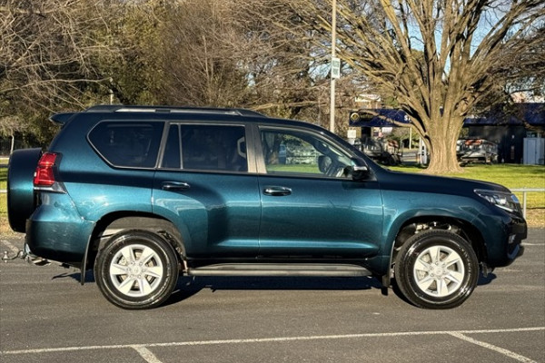 2023 Toyota LandCruiser Prado GDJ150R GXL SUV Image 2