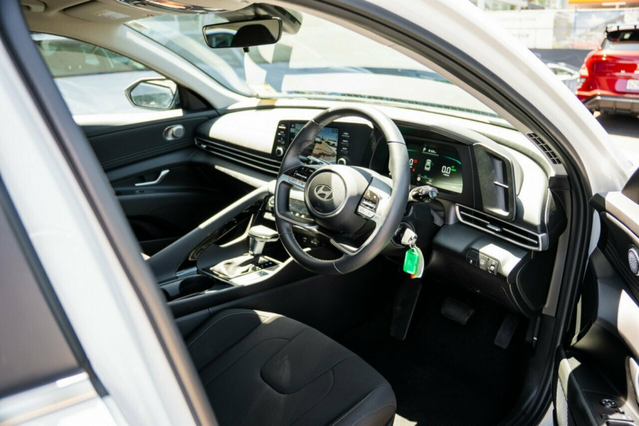 2024 MY25 Hyundai i30 CN7.V2 Hybrid Sedan Image 13