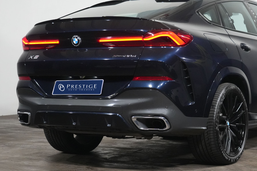 2022 BMW X6 xDrive30d M Sport Coupe Image 8