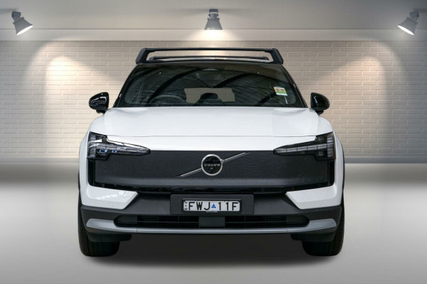 2026 Volvo EX30 Cross Country  Ultra Twin Motor Performance SUV Image 17