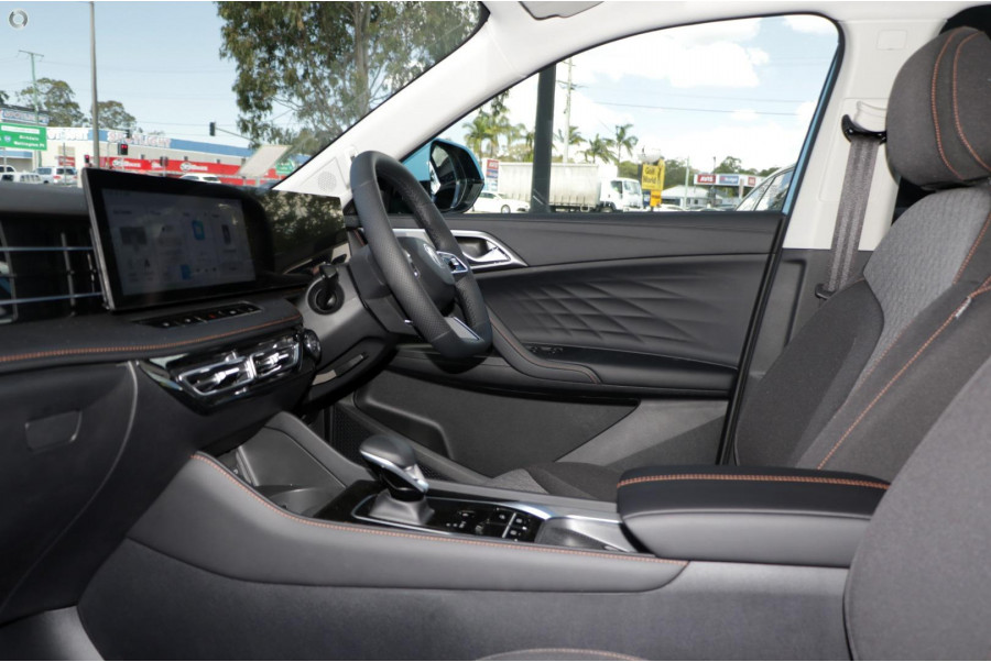 2024 MY24.5 MG HS AS33 Vibe SUV Image 8