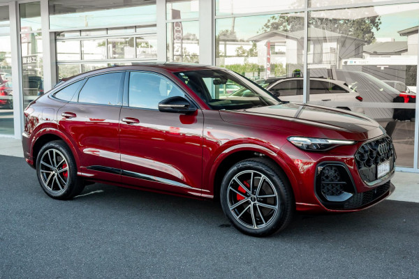 2026 Audi Q5 e-hybrid 270kW SUV image 3