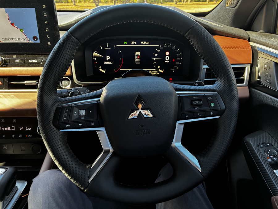 2025 Mitsubishi Outlander ZM Exceed Tourer SUV Image 16