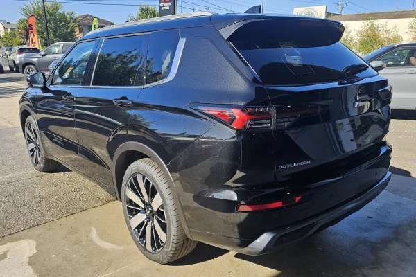 2025 Mitsubishi Outlander ZM Exceed SUV Image 5