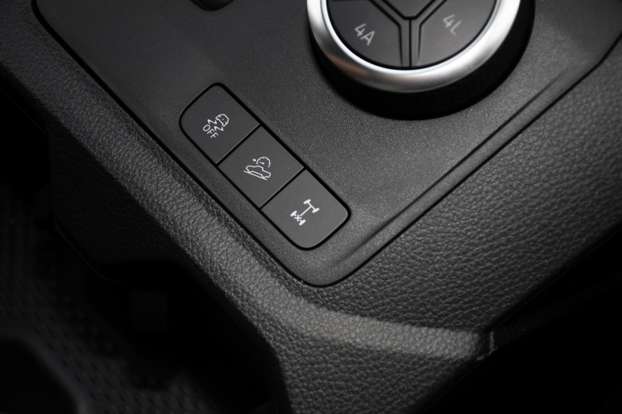 2026 Volkswagen Amarok NF Dark Label Ute Image 15