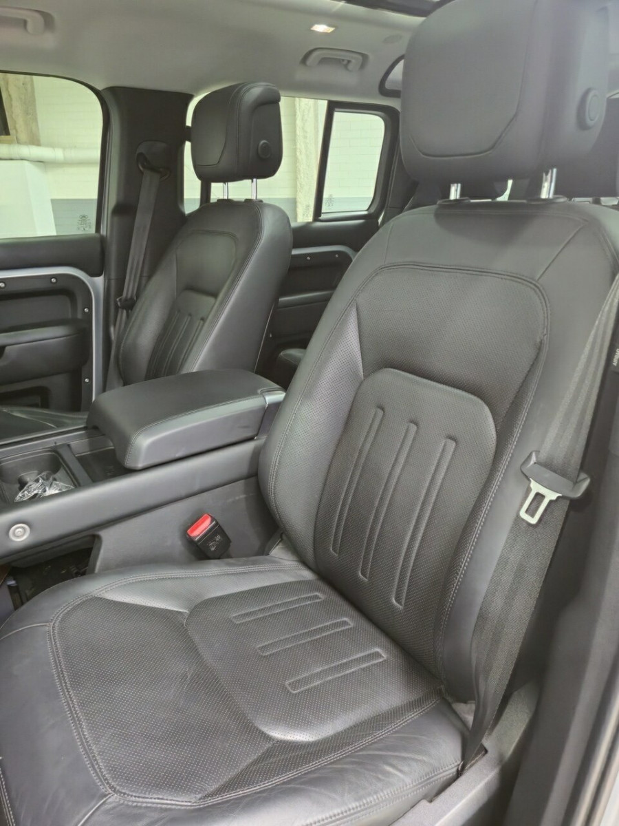 2020 Land Rover Defender L663 HSE SUV Image 18