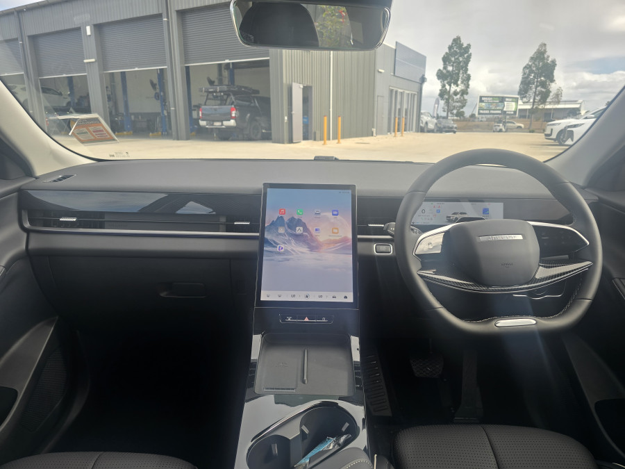 2026 Jaecoo J5  Summit SUV Image 13
