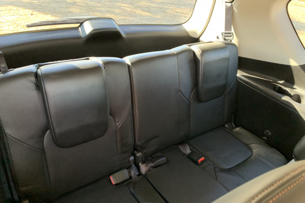 2023 Nissan Patrol Y62 Series 5 Ti SUV Image 5