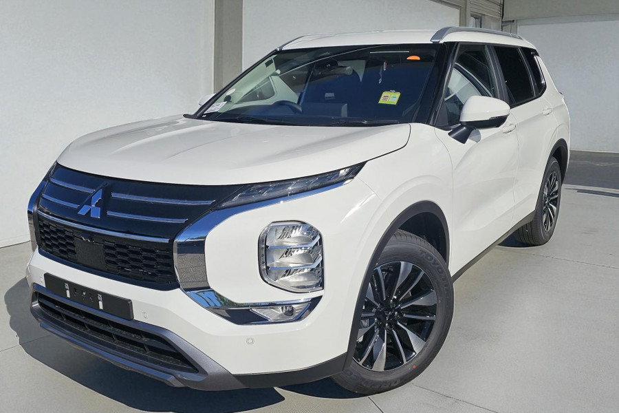 2025 Mitsubishi Outlander ZM LS SUV