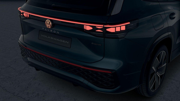 2025 MY26 Volkswagen Tayron R4 195TSI R-Line SUV image 9