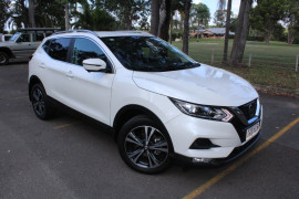 Nissan QASHQAI 2 J1