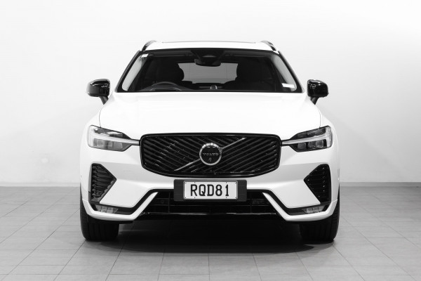 2026 Volvo XC60 UZ B5 Ultra Dark 2L Petrol Hybrid AWD SUV Image 2