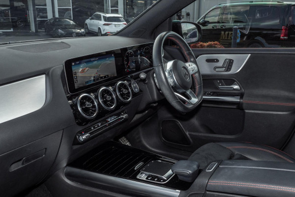 2019 Mercedes-Benz B-Class W247 B180 Hatch image 8