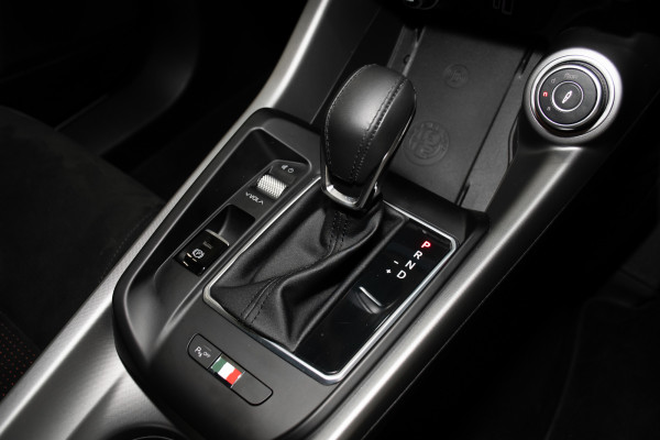 2023 Alfa Romeo Tonale Veloce SUV Image 15