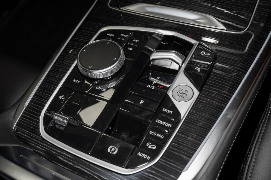 2025 BMW X7 G07 LCI xDrive40i M Sport SUV
