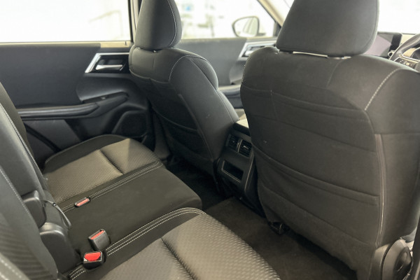 2023 MY24 Mitsubishi Outlander ZM ES SUV Image 15