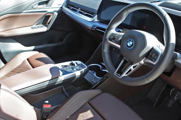 2024 BMW iX2 U10 eDrive20 M Sport SUV image 6
