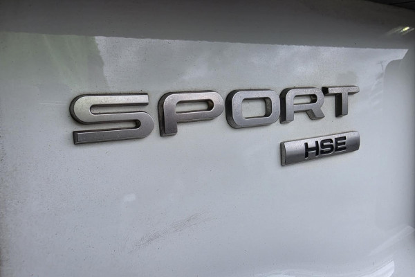 2017 Land Rover Discovery Sport L550 TD4 HSE SUV Image 26