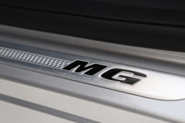 2022 MG HS Plus EV Essence Suv image 12