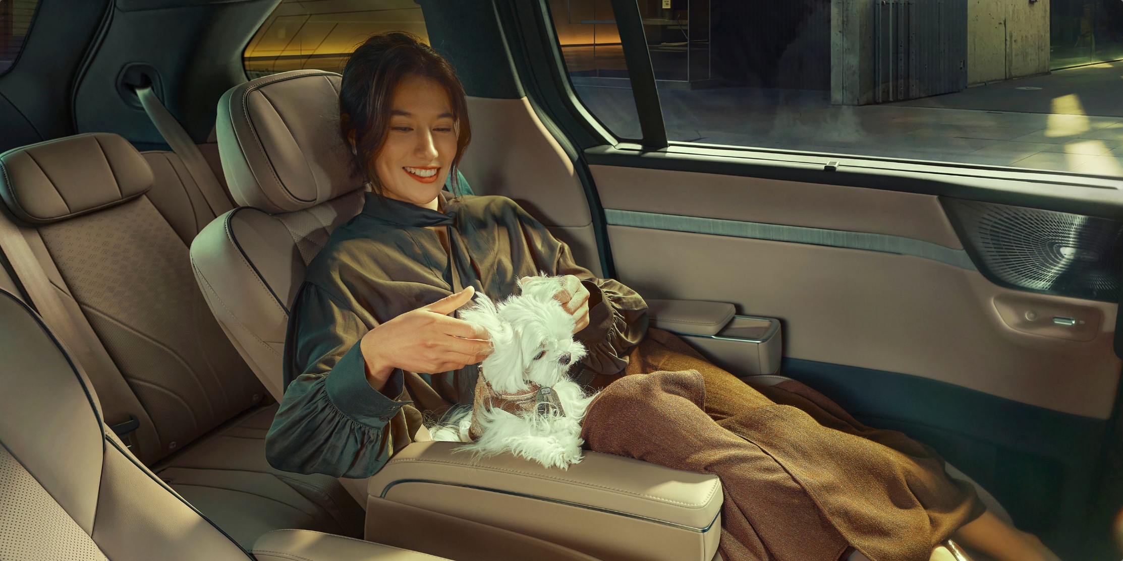 Luxurious, Comfort-First Riding Experience Image