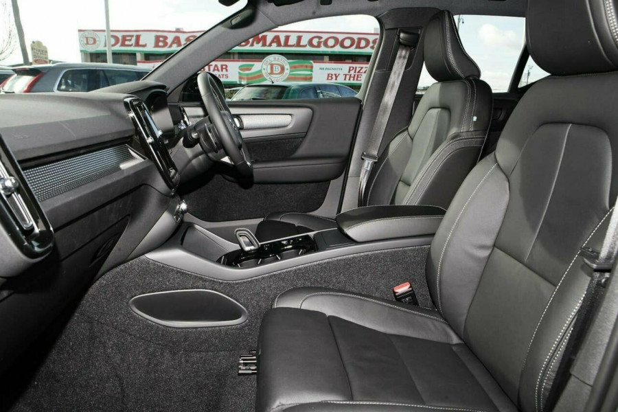 2019 Volvo XC40 T5 R-Design Suv Image 9