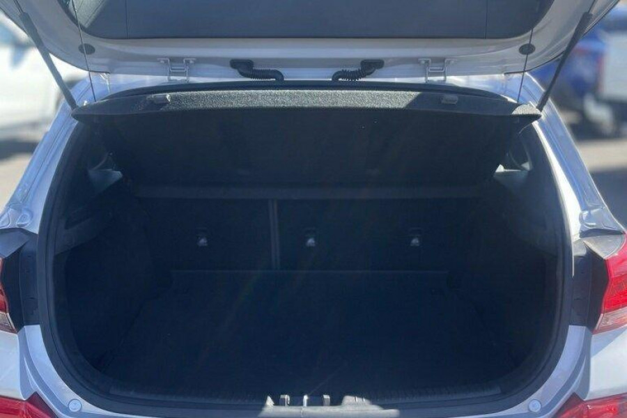 2017 MY18 Hyundai i30 PD Elite Hatch Image 7