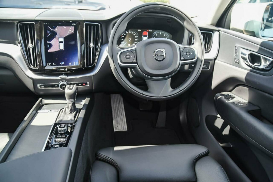 2019 MY20 Volvo XC60 UZ T5 Momentum Suv Image 7