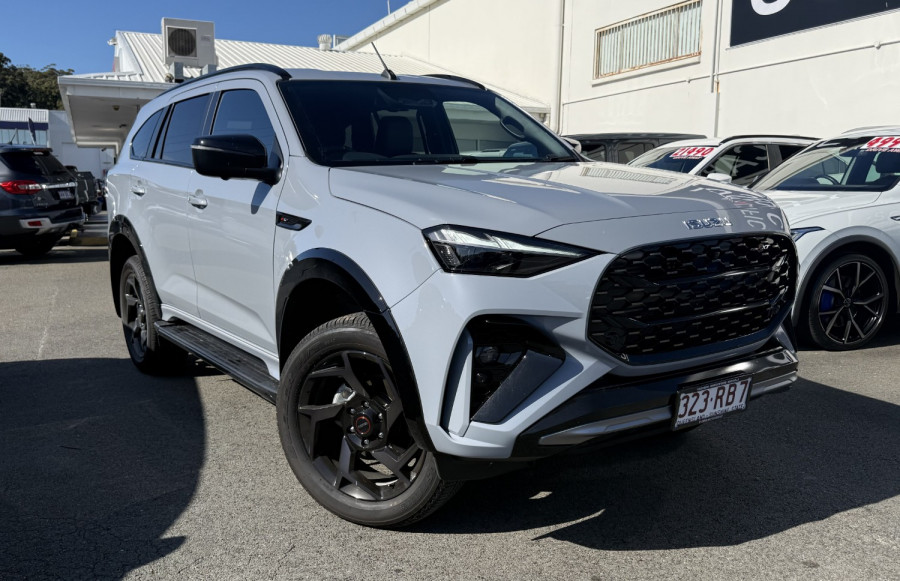 2026 Isuzu MU-X RJ X-TERRAIN SUV Image 1