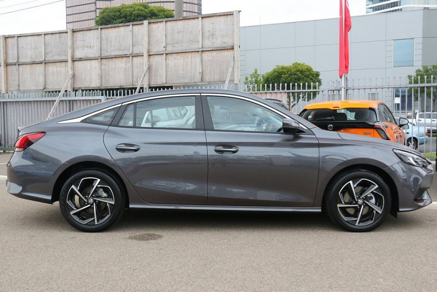 2025 MG MG5 Essence Sedan Image 16