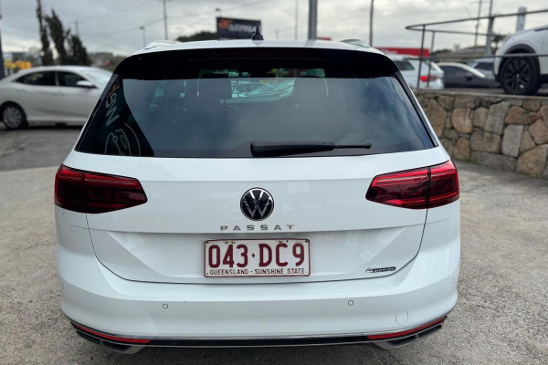 2021 Volkswagen Passat B8 206TSI R-Line Wagon Image 7