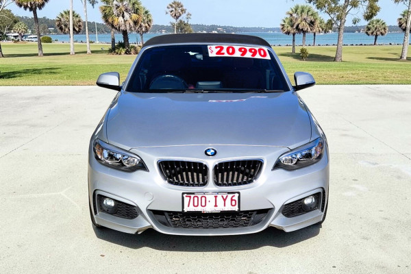 2015 BMW 2 Series F23 Turbo 220i M Sport Convertible Image 2