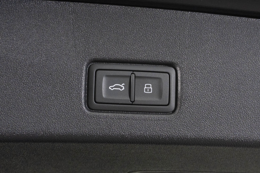 2025 MY24 Audi Q4 e-tron F4 55 SUV