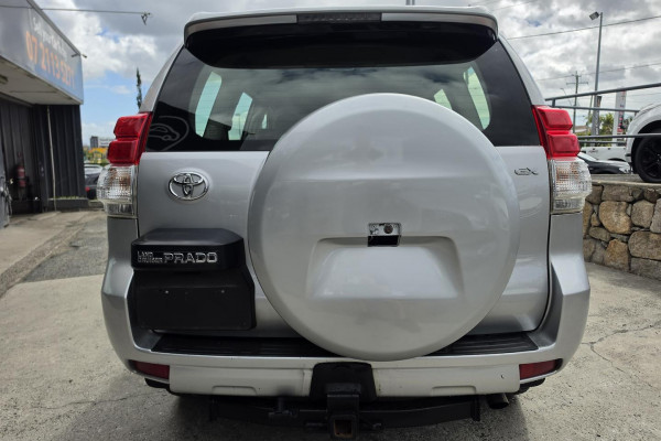 2013 MY14 Toyota LandCruiser Prado GDJ150R GX SUV Image 10