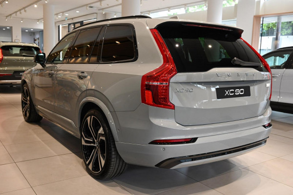 2023 MY24 Volvo XC90  Recharge Ultimate T8 Plug-In Hybrid SUV Image 5