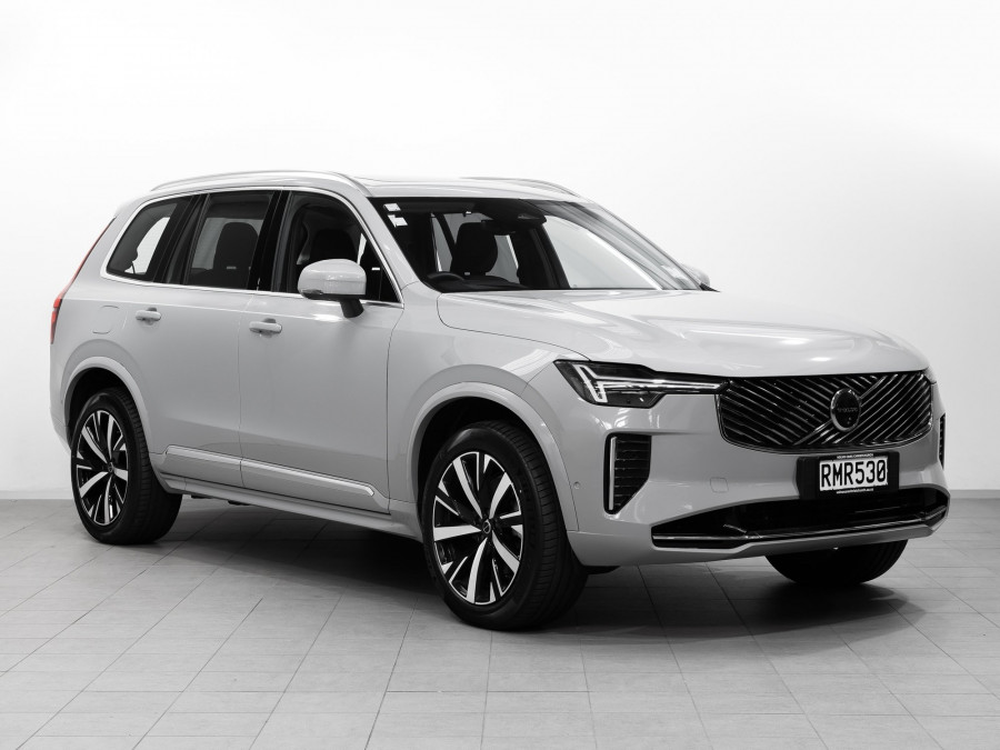 2025 Volvo XC90 L Series Ultra B5 Bright SUV Image 1