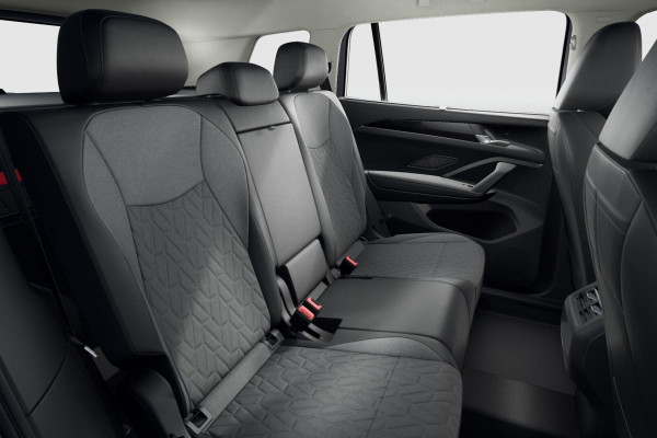 2025 Volkswagen Tayron R4 150TSI Life SUV Image 12