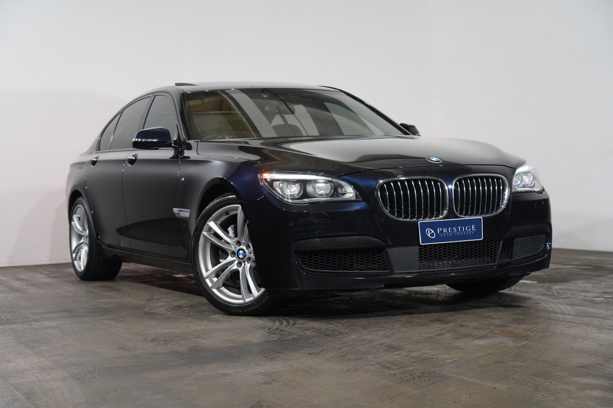 2015 BMW 7 40i Sedan