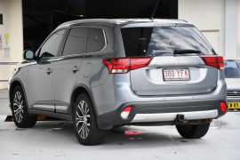 2015 MY16 Mitsubishi Outlander ZK MY16 XLS Suv Image 3