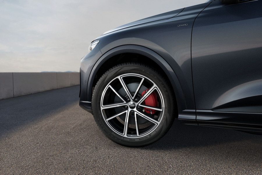 2025 Audi Q5 GU e-hybrid 270kW SUV
