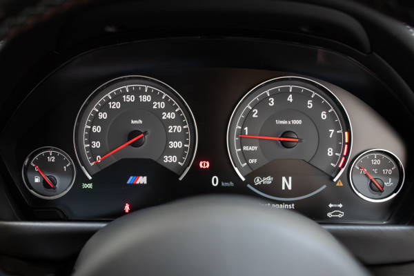 2016 BMW M4 Coupe Image 24