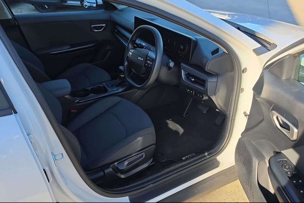 2025 MY26 Kia K4 CL4m S Hatch Image 11