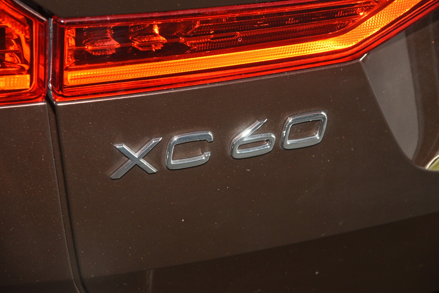 2020 Volvo XC60 UZ D4 Momentum SUV Image 7