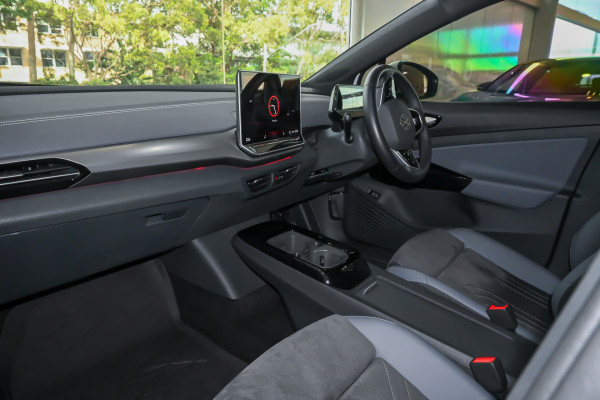 2024 MY25 Volkswagen ID. 4 E2 Pro SUV Image 8