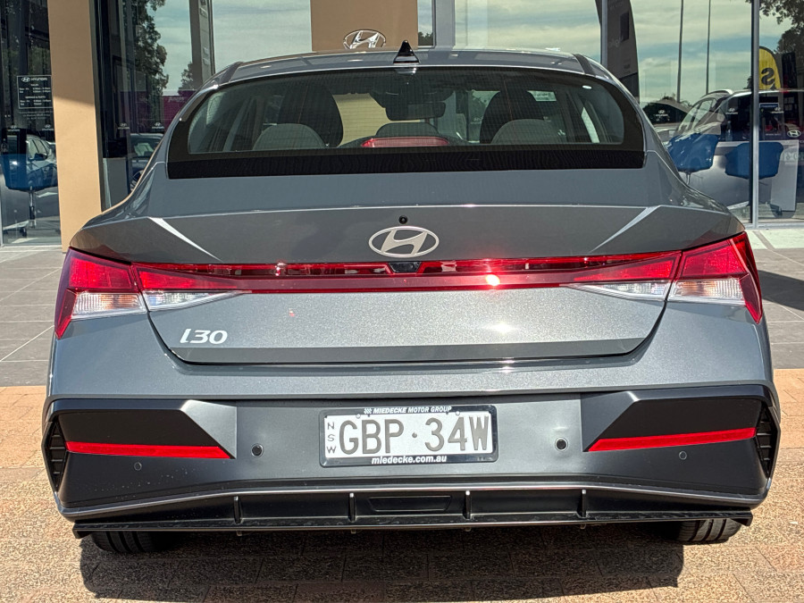 2025 Hyundai i30 CN7.V2  Sedan Image 5