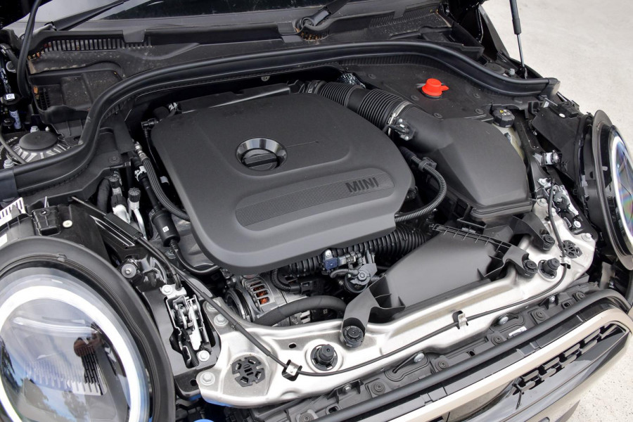 2026 MINI Cooper F66 C Favoured Hatch