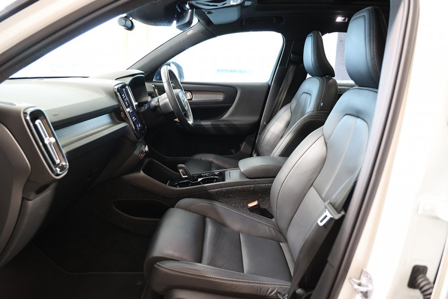 2021 Volvo XC40 XZ T5 R-Design SUV Image 27