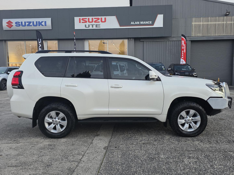 2023 Toyota LandCruiser Prado GDJ150R GXL SUV Image 8