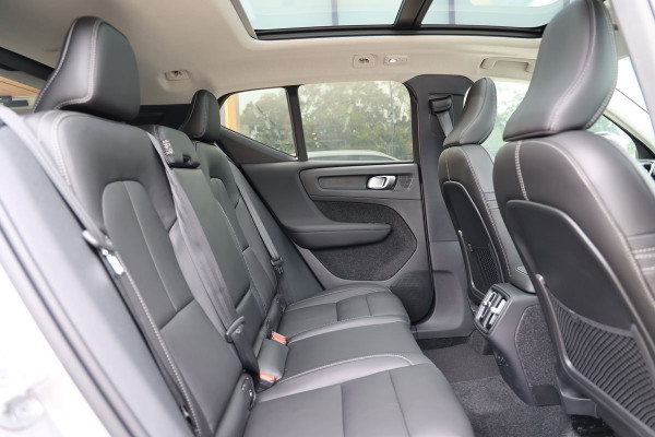 2025 MY26 Volvo XC40 XZ Plus B4 SUV Image 24